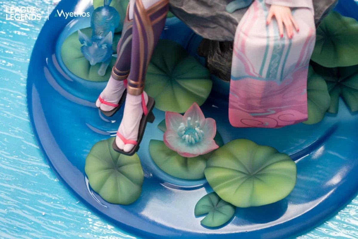 あみあみから「リーグ・オブ・レジェンド 精霊の花祭り アーリ 1/7