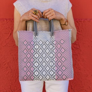 メルカドバッグS 白×コーラルピンク×桜ピンク×フューシャ（縦チェーン