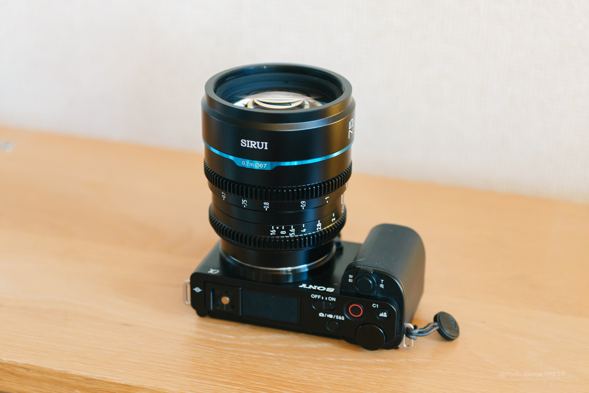 シネマレンズとは？？SIRUI Night Walker T1.2 16mm & 75mm / 初めての