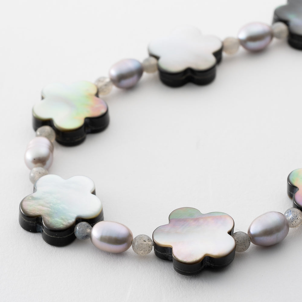 ネックレス 黒蝶貝 淡水パール ラブラドライト グレー フラワー