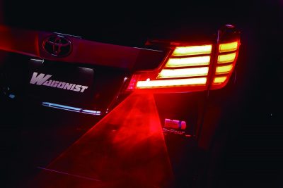 トヨタ・アルファード＆ヴェルファイアのテールランプに威風堂々の限定