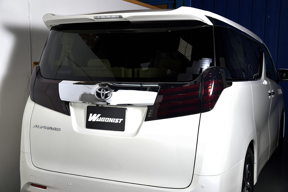 トヨタ・アルファード＆ヴェルファイアのテールランプに威風堂々の限定