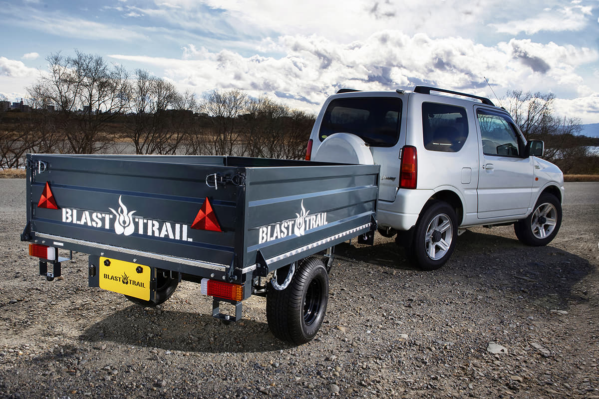 牽引トレーラーでもサイズ内なら免許不要！ キャンプなどで重宝する