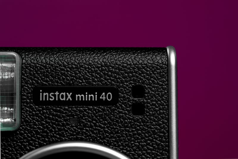 最新インスタントカメラ チェキ インスタックスミニ40にフォーカス