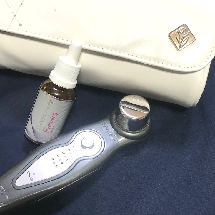 唇もプリッと若返る。エンビロンから初の美顔器がデビュー