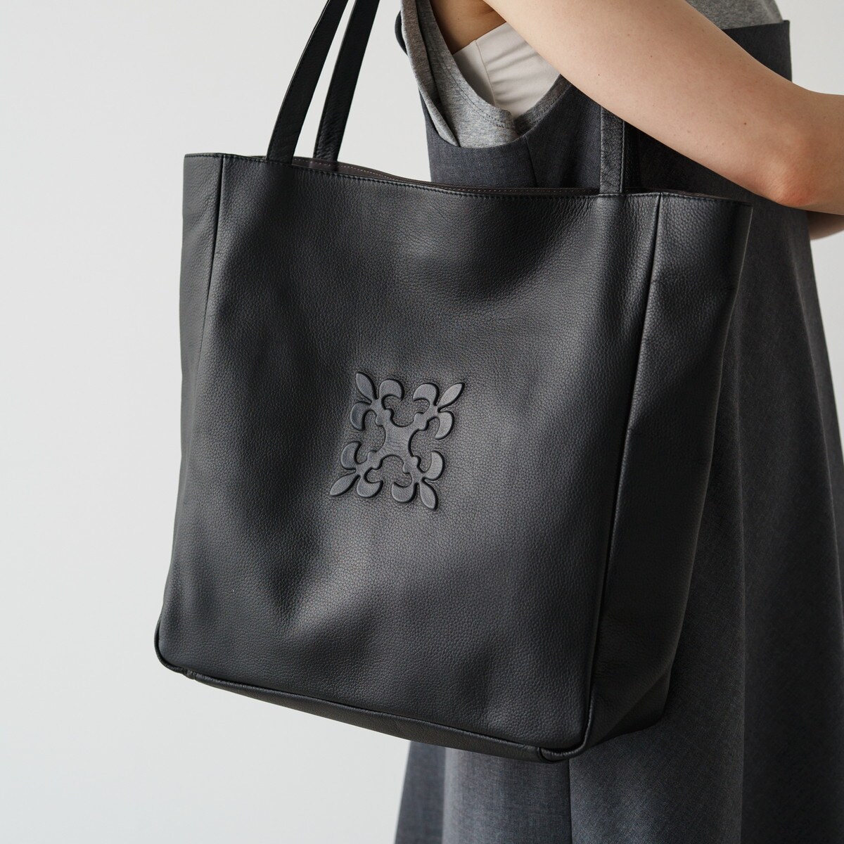 2025SS】＜本革・460g＞ソフトレザートートバッグ(CE-1526) | ラシット