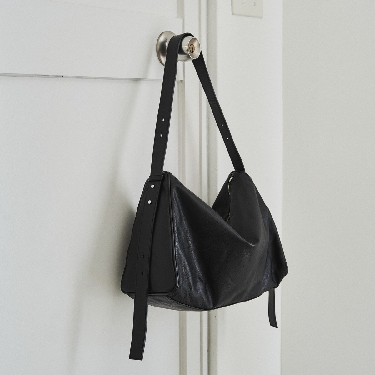 ラシット ボディバッグ」の人気商品一覧 | 安い商品を通販サイトから