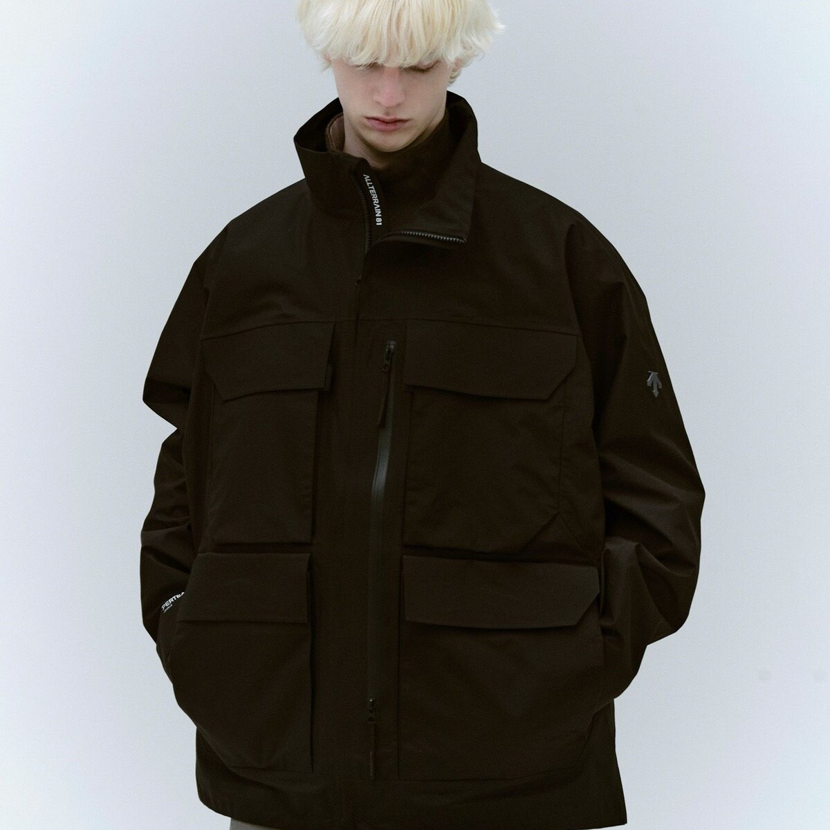 別注》中綿ライナー付き【DESCENTE ALLTERRAIN 81】STAND COLLAR S