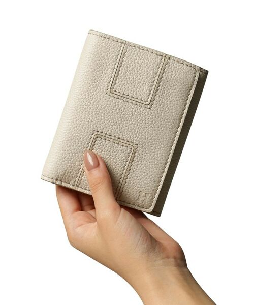 ペッツォ】二つ折り財布 レザーウォレット 本革（商品番号：P25-65420