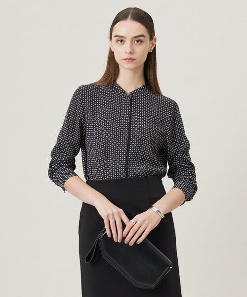 UVケア・速乾・洗える】BackSatinAmunzen バンドカラーブラウス