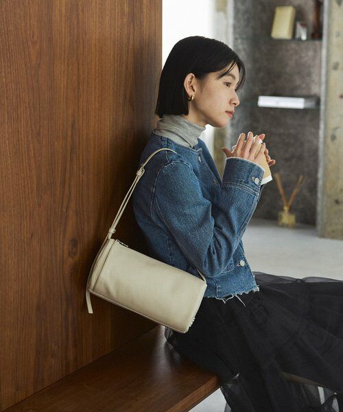 ソフトレザーロールショルダーバッグ （ショルダーバッグ）｜russet