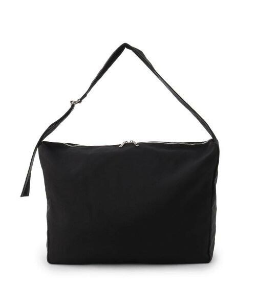 ルーズビッグショルダーバッグ／たすき掛け／ビッグ／A4サイズ収納可能