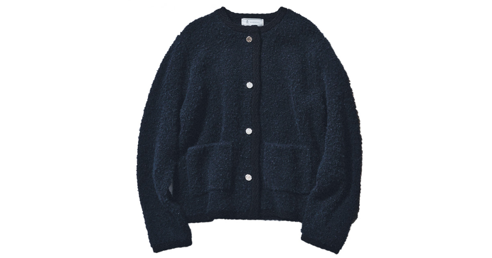 7000円台】母業や通勤に！ツイード風『ネイビーカーデ』が好感度大 | VERY