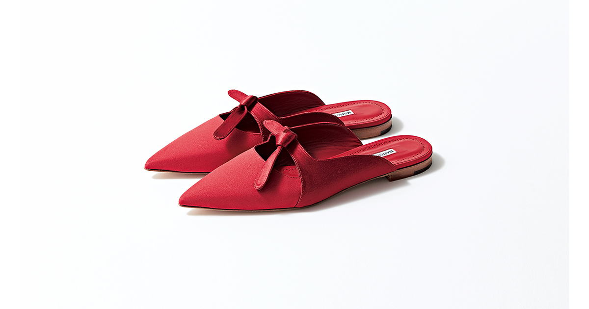 マノロ ブラニクのフラットミュール】ハイヒールじゃなくてもママが