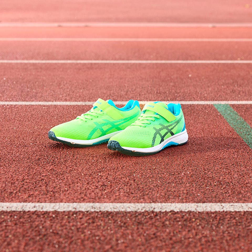 1154A195(19.0cm ブラック/オレンジ): ASICS LAZERBEAM（アシックス