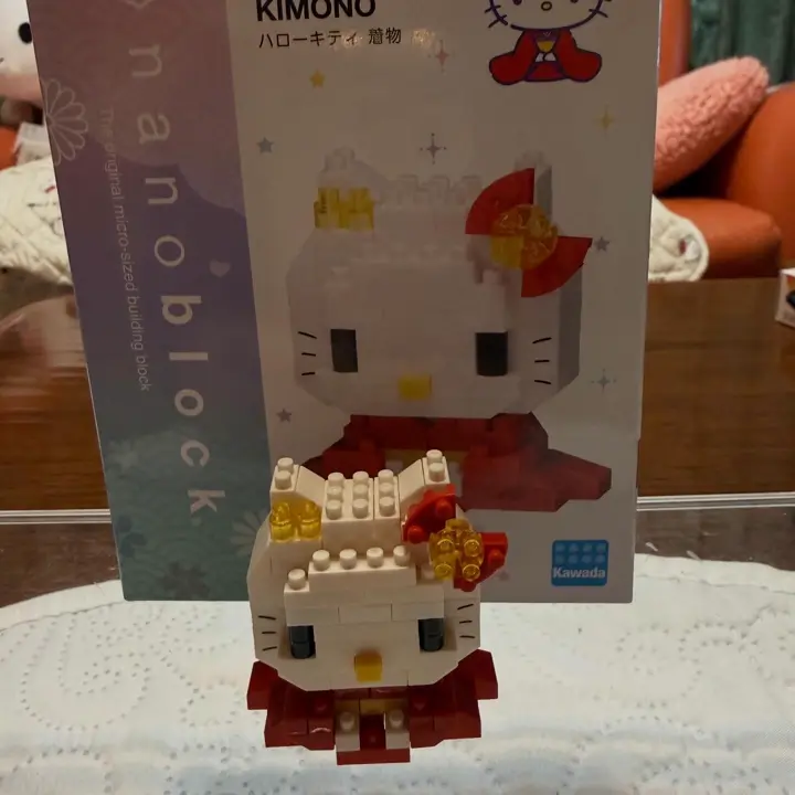 限定カラー】 n-fig ハローキティ (ブラック)｜ナノブロックの公式専門