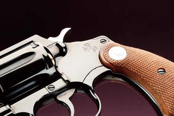 オールドテイスト溢れるスチールフィニッシュ「タナカ コルト