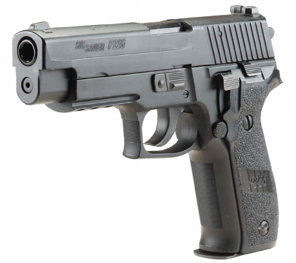 ついに完成！東京マルイ「シグ ザウエル P226レイル」外装カスタム