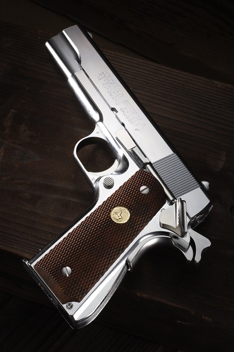 キラキラ・ド派手なガバメント！ 東京マルイ「ガスブローバックガン