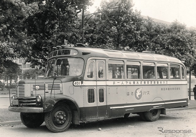 レトロ制服ガイドが案内するはとバス---77周年記念♪「TOKYO