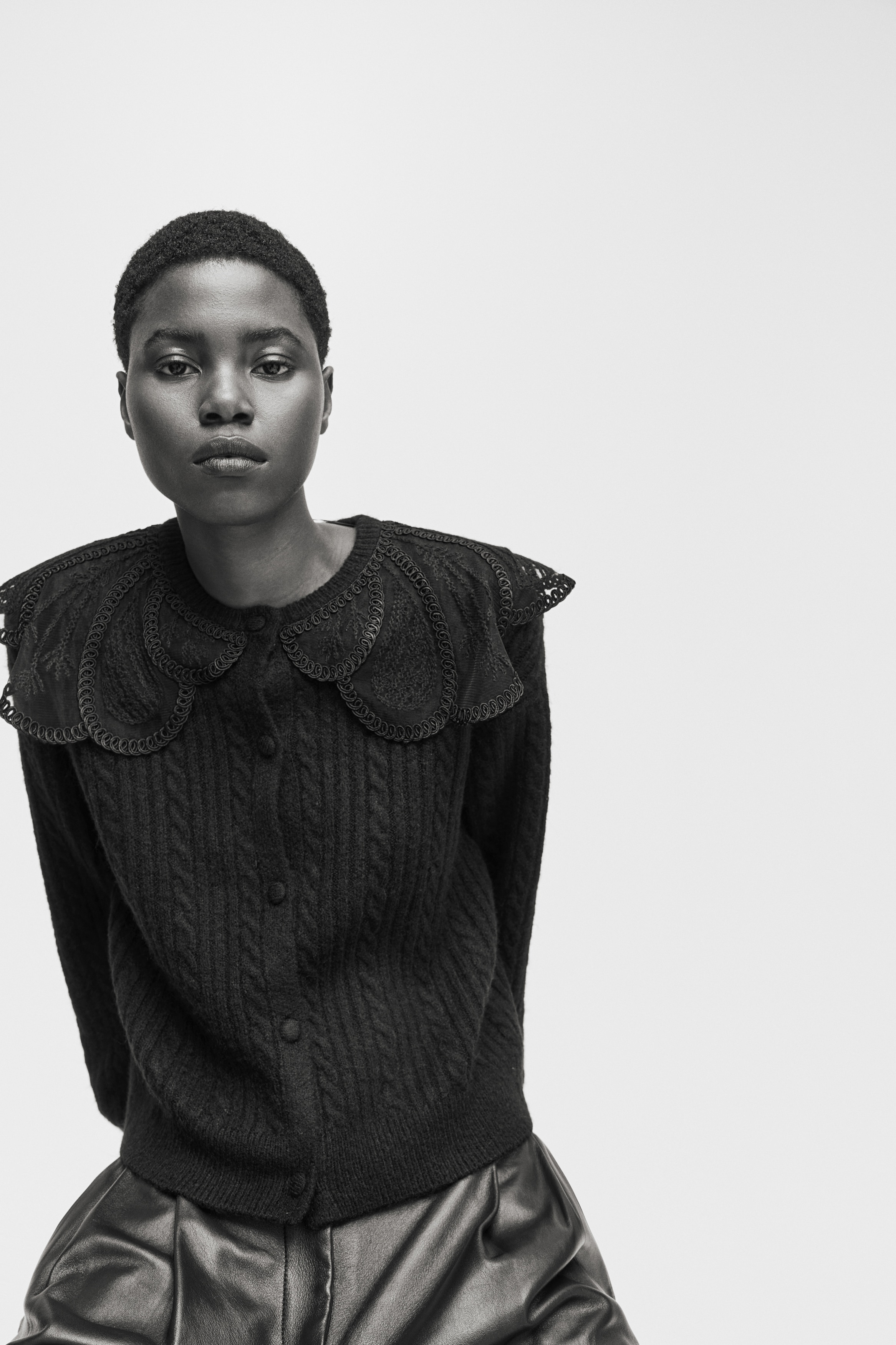 Women's Black Lace-Collar Cardigan | H&M CA