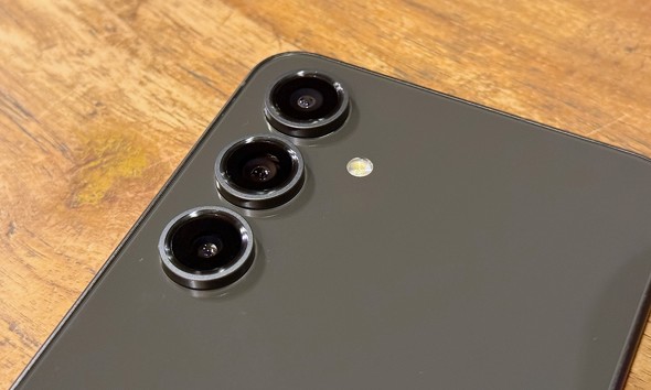 auの「Galaxy S24 FE」を速攻レビュー 上位モデルに迫る性能にAI体験