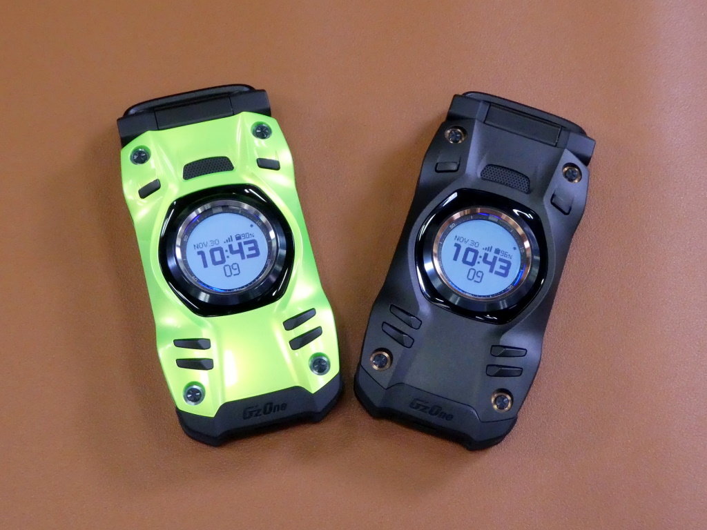 auのタフネスケータイ「G'zOne TYPE-XX」は12月10日発売 なぜ9年ぶりに