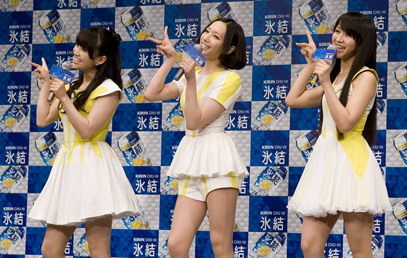 氷結はどんどん飲んじゃいますね」（あ～ちゃん） Perfumeが初のCM発表