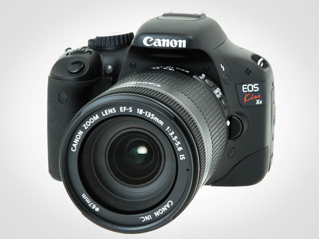 成熟したエントリー向けデジタル一眼――キヤノン「EOS Kiss X4」（1/5