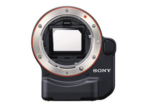 NEXでAマウントレンズを快適に 位相差AF内蔵マウントアダプター「LA