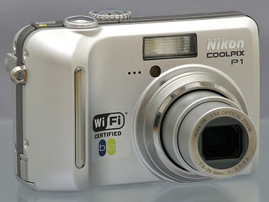 ワイヤレスを手に入れたデジカメの快適さ――ニコン「COOLPIX P1
