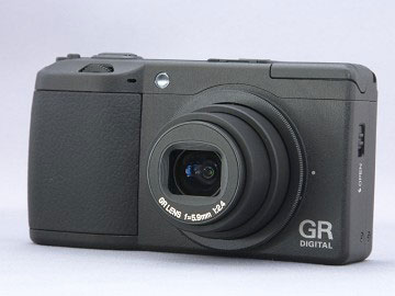 変わらない大切さ――「GR DIGITAL II」：レビュー（1/6 ページ