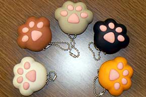 にゃウンド肉球」の“ぷにぷに”感を動画でチェック：声はあの人でした