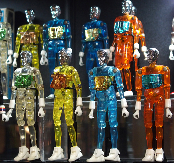 歴代ミクロマンを大公開！ 玩具マニア指田稔さんがコレクターの世界を