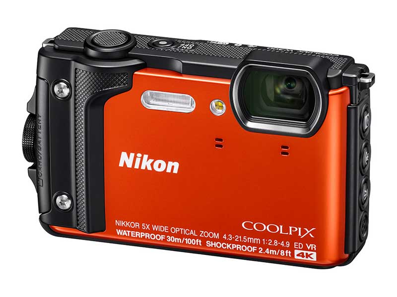 l_ts_nikon300w01.jpg