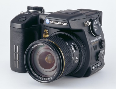 8M/ハイエンド機「A2」や4M/10倍ズーム「Z2」など――DiMAGE新製品4機種