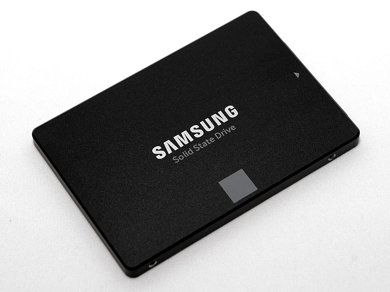 Samsung SSD 850 EVO」徹底検証――“3D V-NAND”搭載で5年保証の主力