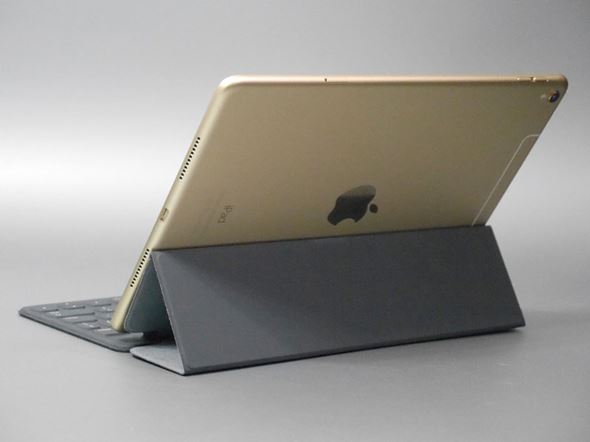 9.7型iPad Pro」＋「Smart Keyboard」は仕事の文字入力にどこまで