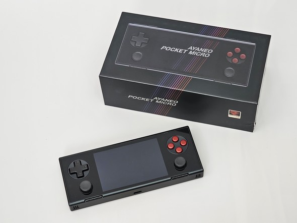 小さなボディーに所有欲を満たす豊かな質感！ 3.5型ディスプレイの