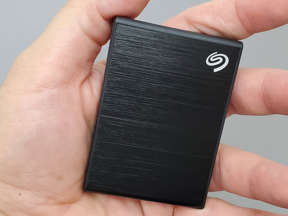 手元でPCもスマホのデータもバックアップ！ 「Seagate One Touch SSD