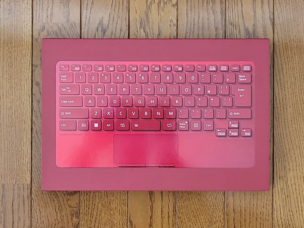 出資者に届いたFCCL「LIFEBOOK UH Keyboard」 “実物”をいろんな角度