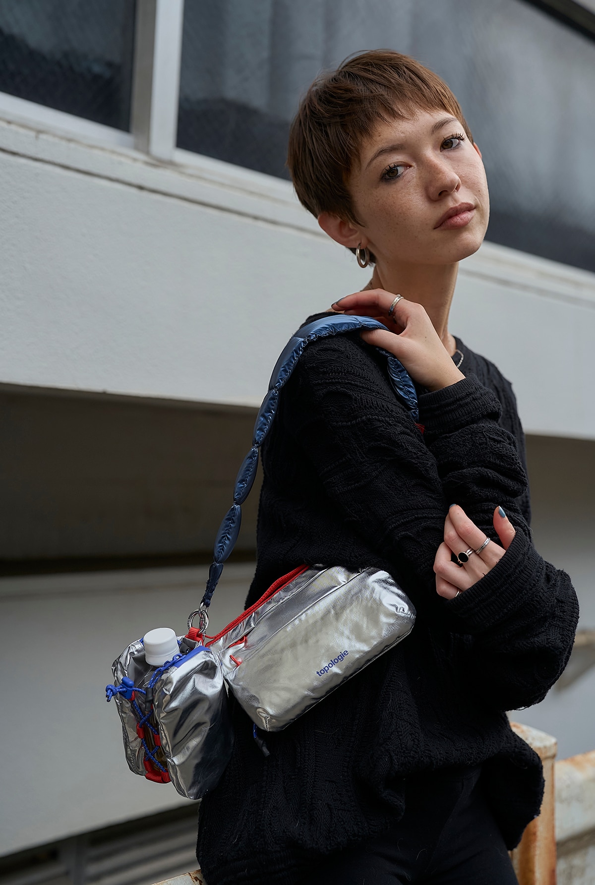 モデル3名がTopologieを私服とMIXスタイリング。バッグとストラップ