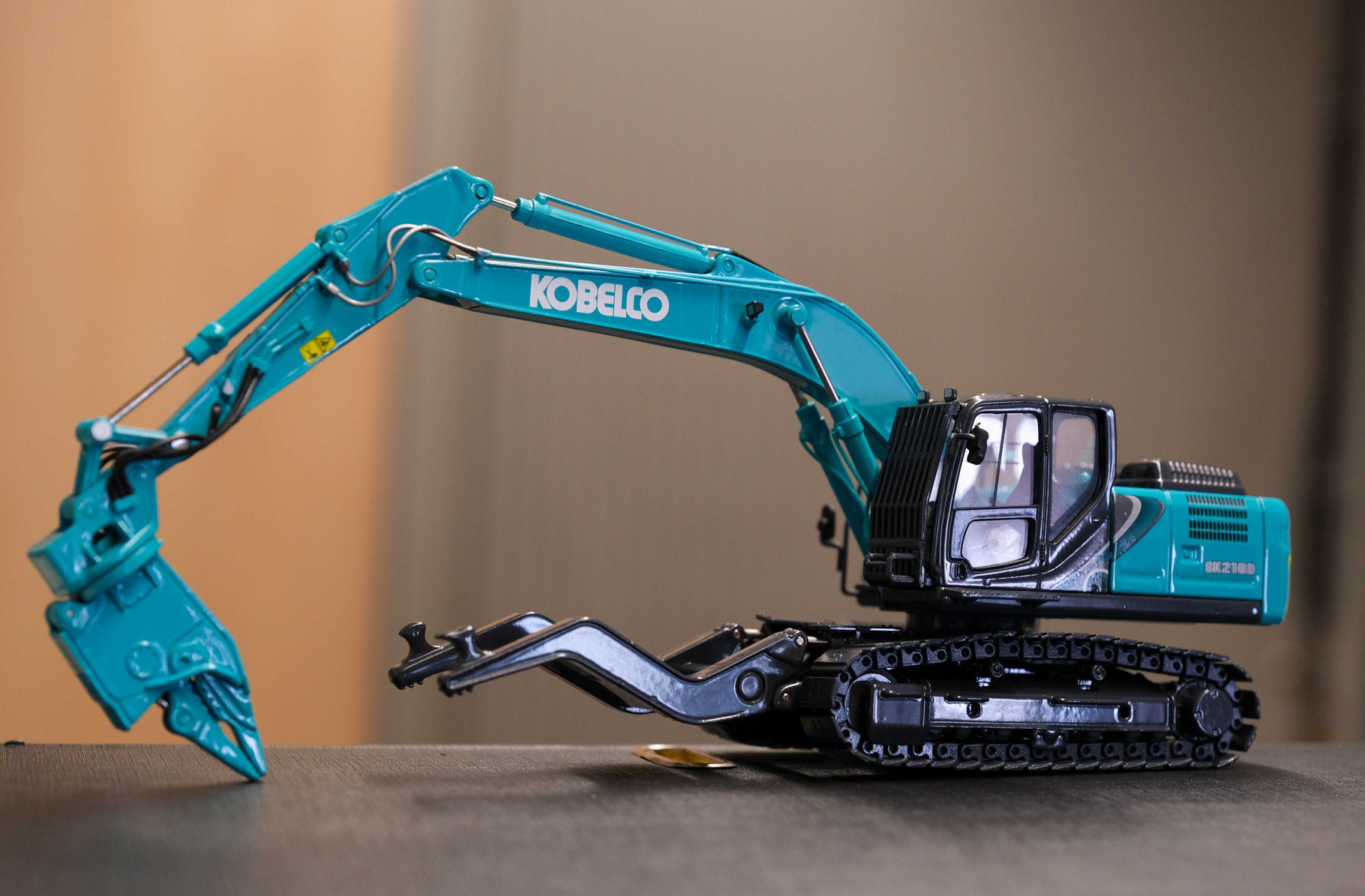 KOBELCO SK1300D LC 1/50スケール KOBELCO SK1300DLC ミニチュア 1/50