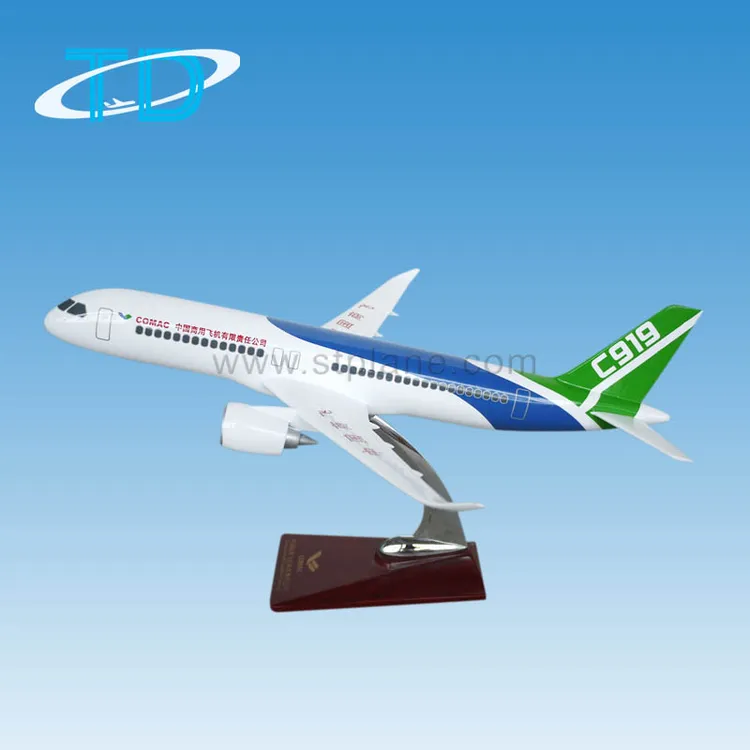 コマック C919 1: 100 モデル航空機レジンおもちゃ - 中国 C919 モデル