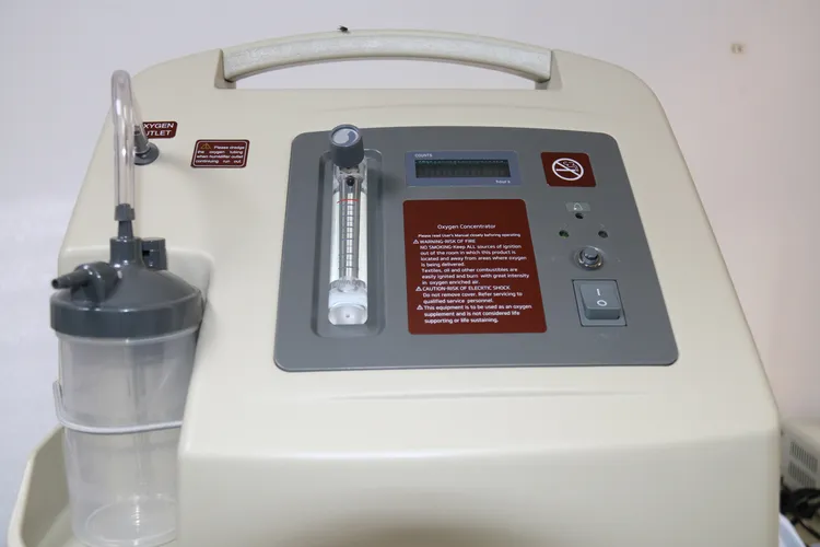 Stock Yuwell 7f-10 Medical 10L Oxygen Concentrator 10lpm Yuwell 7f