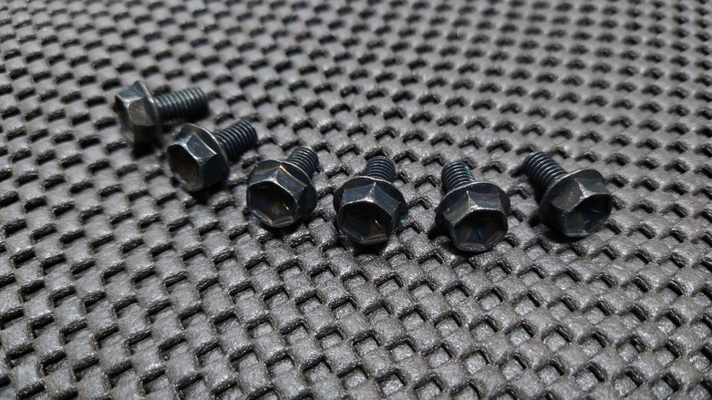 4AG 16バルブ プラグカバー・取付ボルト | ナカヤマレーシング