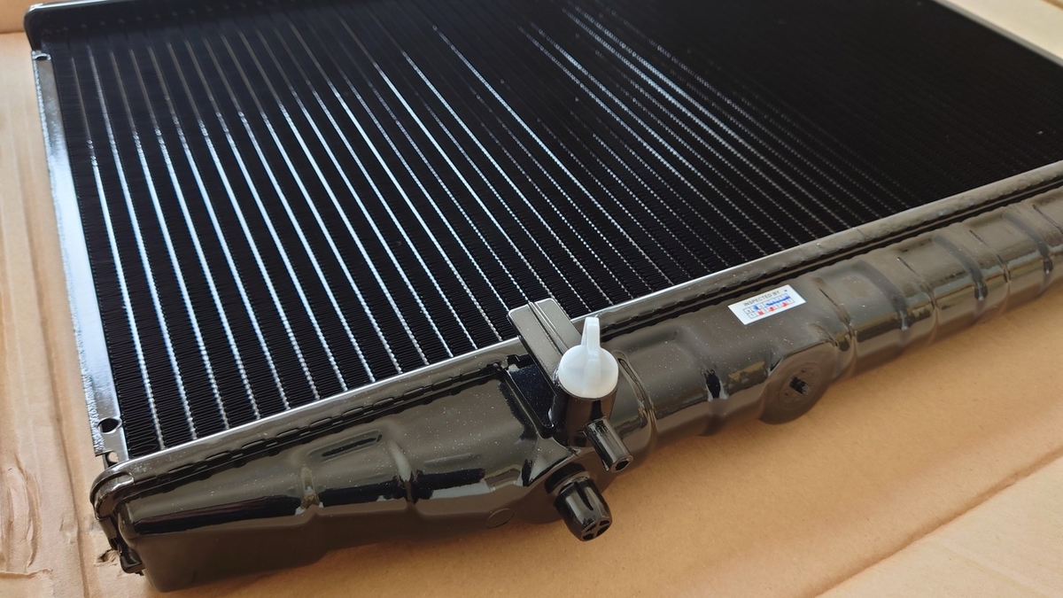 AE86ラジエター(純正同等品) | ナカヤマレーシング