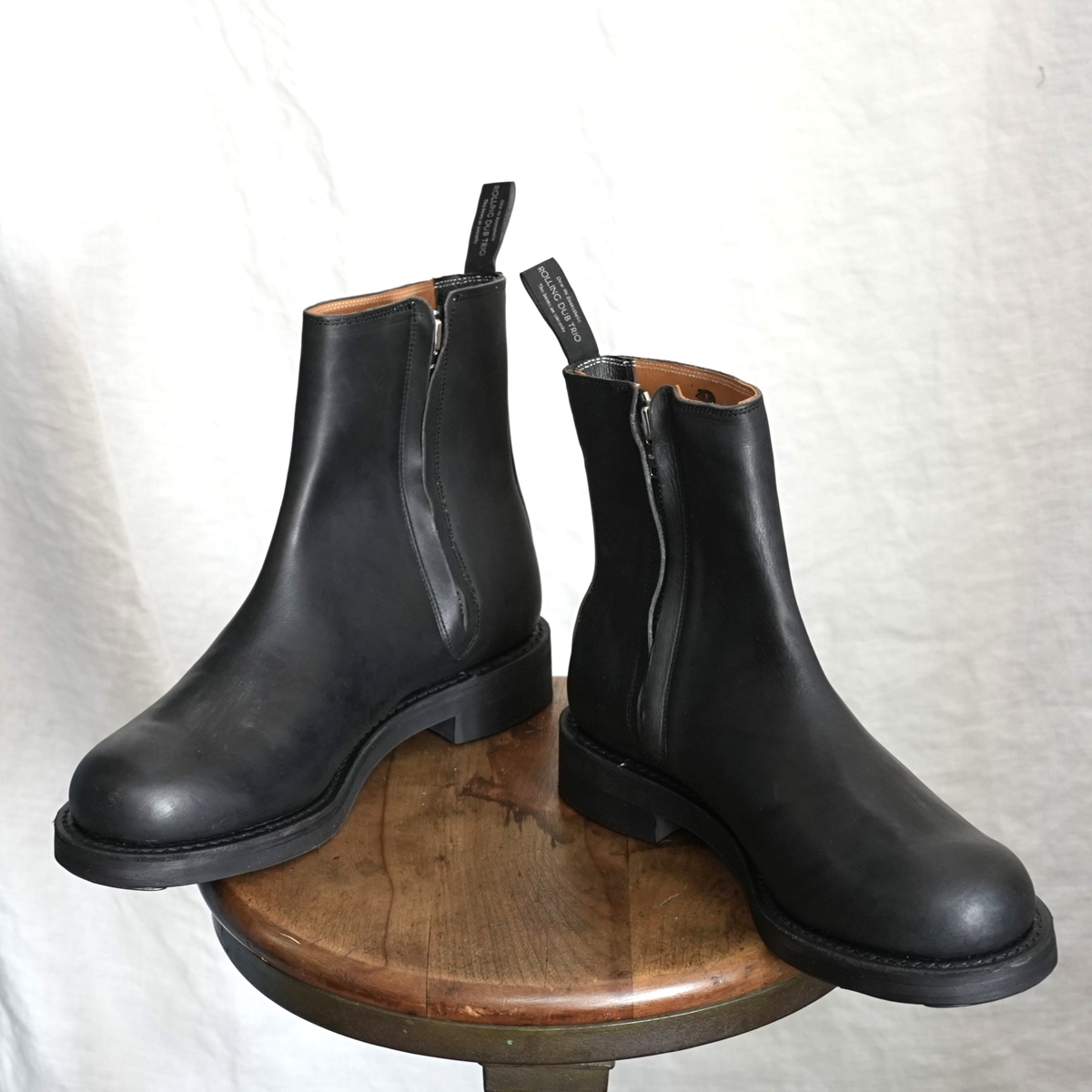 ローリングダブトリオ キャスパー ブラック グイディ カーフ 8H（26.5