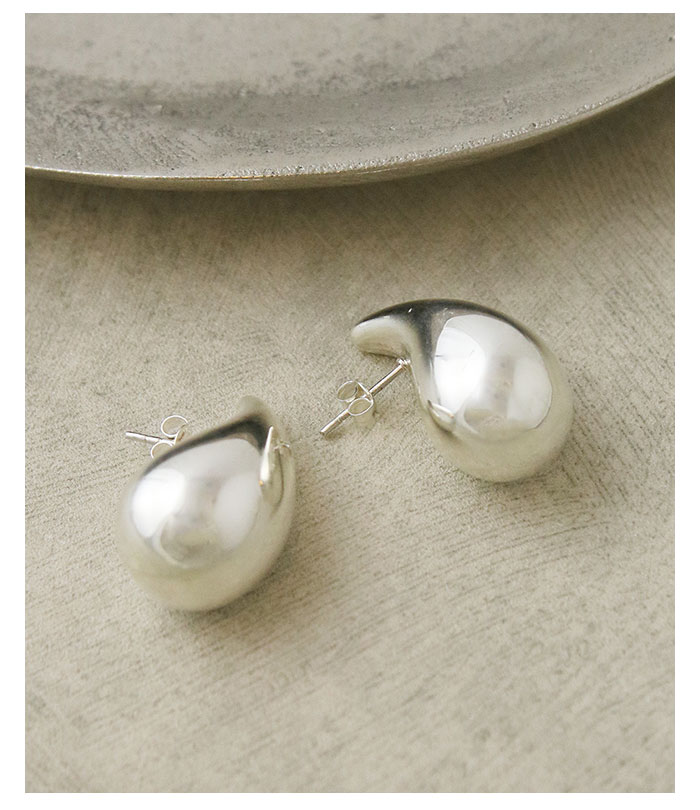 楽天市場】シルバー925 ピアス ぽってり ドロップ 雫型 シンプル 銀