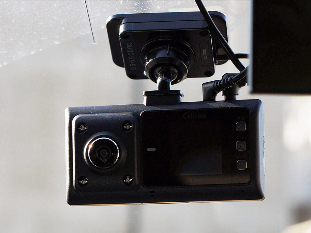 360度録画可能！セルスター ドライブレコーダー「CS-360FH」の走行映像
